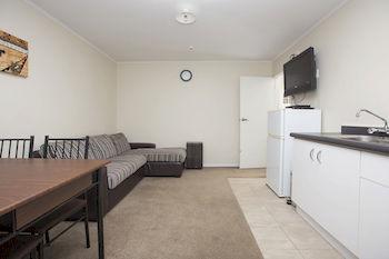 Tudor Oaks Motel Mangawhai Kültér fotó